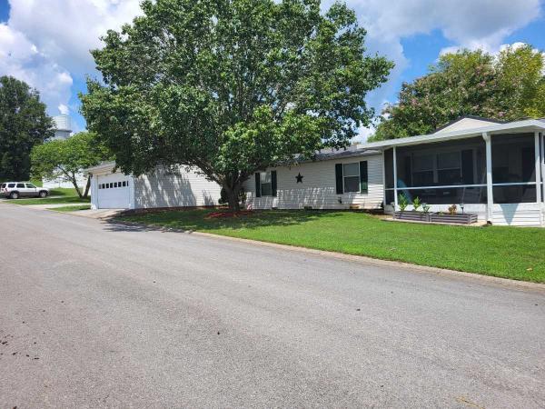 2000 Clayton  Mobile Home