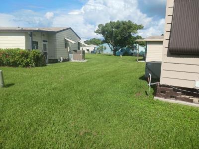 Photo 3 of 37 of home located at 5700 Bayshore Rd. #617 Palmetto, FL 34221