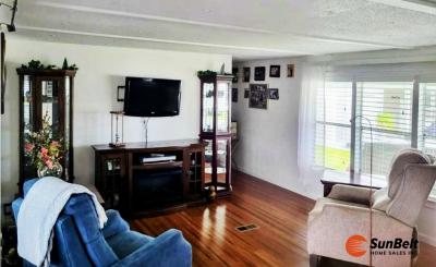 Photo 5 of 19 of home located at 918 Reed Canal, Lot 186 South Daytona, FL 32119