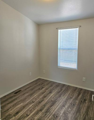Photo 4 of 18 of home located at 19602 N. 32nd St. #129 Phoenix, AZ 85050