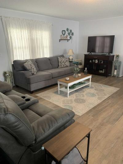 Photo 4 of 16 of home located at 120 Sequoia Dr Summerville, SC 29485