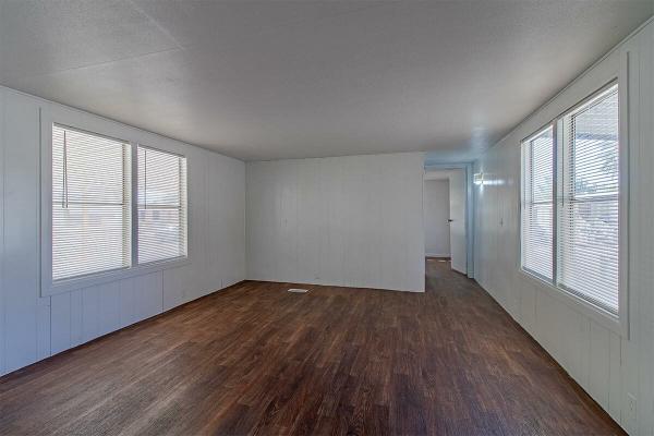 1980 Tamarack Manufactured Home
