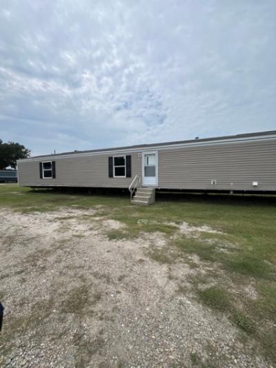 Mobile Home at 13548 Airline Highway Gonzales, LA 70737