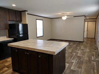 Photo 3 of 8 of home located at 6 Nixon Dr Davison, MI 48423