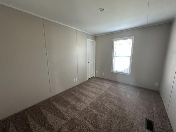 2021 Champion 24CSD2852K Mobile Home