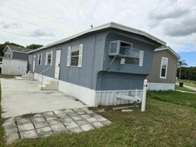 Photo 2 of 12 of home located at 1311 Us 92 W, Lot 28 Auburndale, FL 33823