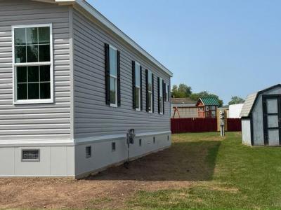 Photo 5 of 6 of home located at 261 Crestwood Dr. Lockport, NY 14094