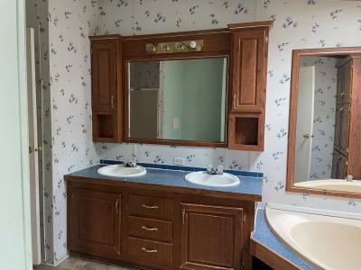 Photo 2 of 4 of home located at 580 Red Beech Drive Flint, MI 48506