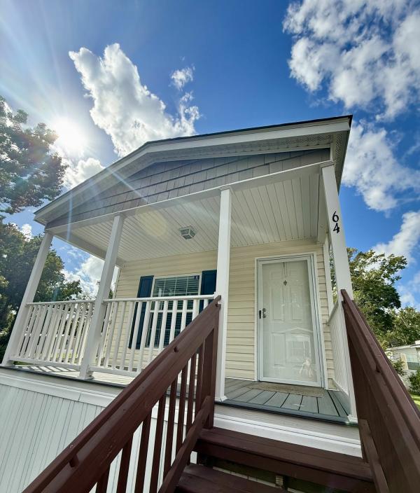 Photo 1 of 2 of home located at 500 S Chaffee Rd Lot #64 Jacksonville, FL 32221