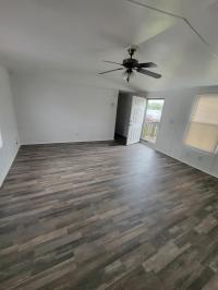 1997 Oakwood Homes Corp Oakwood 1000 Series Mobile Home