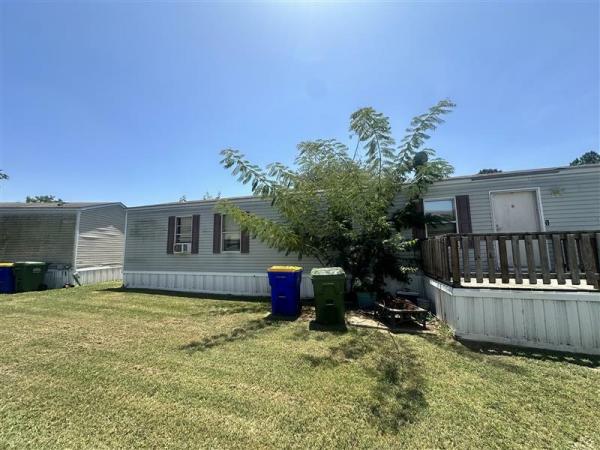 2004 FLEETWOOD HOMES OF TX INC Mobile Home For Sale