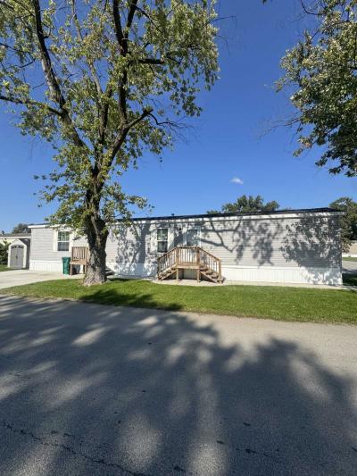 Photo 5 of 19 of home located at 4000 E 134th  #N553 Chicago, IL 60633