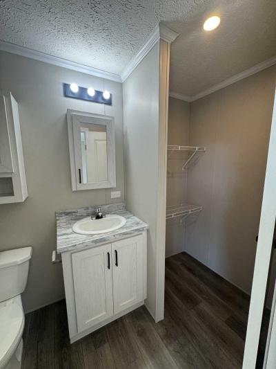 Photo 3 of 19 of home located at 4000 E 134th #N553 Chicago, IL 60633