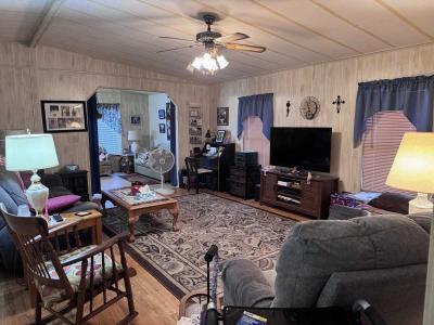 Photo 4 of 8 of home located at 319 Yellow Willow St Sebring, FL 33876