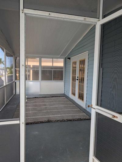 Photo 2 of 15 of home located at 3389 Lake Overlook Place Lot 174 Lantana, FL 33462