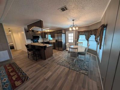 Photo 5 of 15 of home located at 3389 Lake Overlook Place Lot 174 Lantana, FL 33462