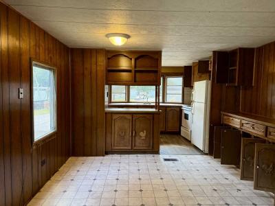Photo 2 of 8 of home located at 5005 Winnebago Drive Indianapolis, IN 46241