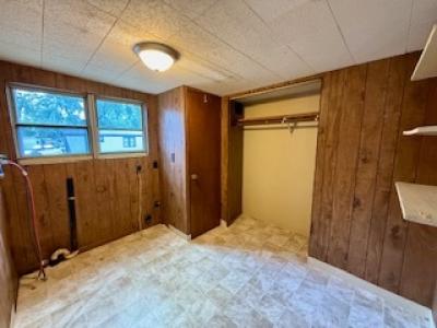 Photo 5 of 8 of home located at 5005 Winnebago Drive Indianapolis, IN 46241