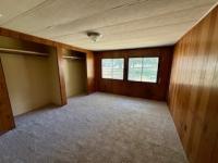 1984 Holly Park Mobile Home