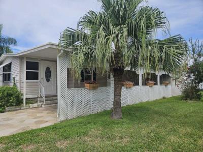 Photo 4 of 27 of home located at 435 16th Ave. S. E. Lot 558 Largo, FL 33771