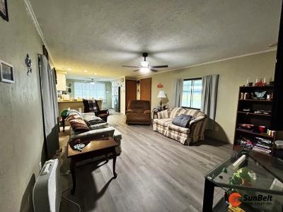 Photo 5 of 28 of home located at 2828 NE 49th Avenue Lot 85 Ocala, FL 34470