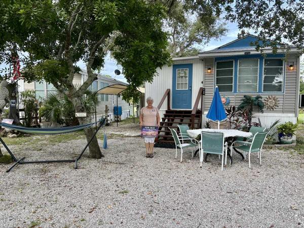 1990  Mobile Home For Sale