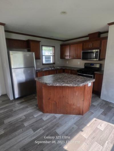 Photo 3 of 7 of home located at 207 37th St SW Austin, MN 55912