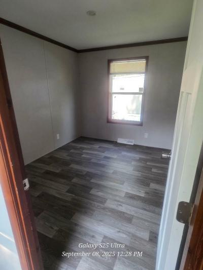 Photo 5 of 7 of home located at 207 37th St SW Austin, MN 55912