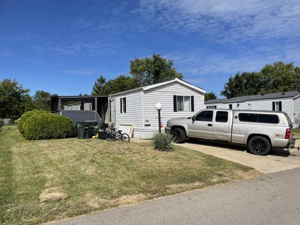 1990 Rolohome 16x80 Manufactured Home
