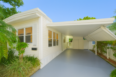 Photo 5 of 46 of home located at 9191 Bay Pines Blvd Saint Petersburg, FL 33708