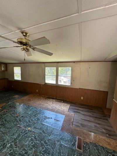 Photo 4 of 13 of home located at 329 Dawson Br Rush, KY 41168