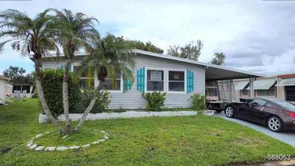 Photo 1 of 2 of home located at Colony Cove 7512 Queens Way Ellenton, FL 34222