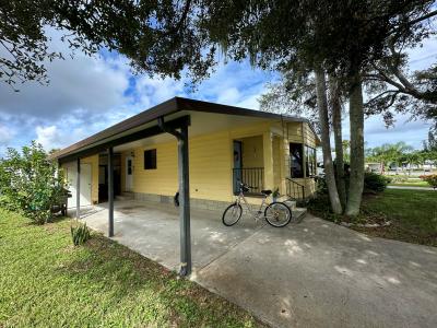 Photo 4 of 21 of home located at 3617 West Derry Drive Sebastian, FL 32958