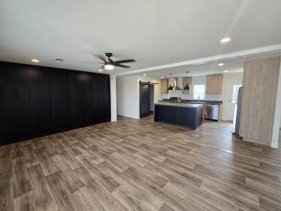 Photo 2 of 9 of home located at 476 Pineland Avenue Kyle, TX 78640