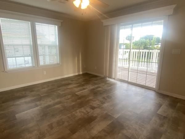 2019 Skyline 2711C Mobile Home