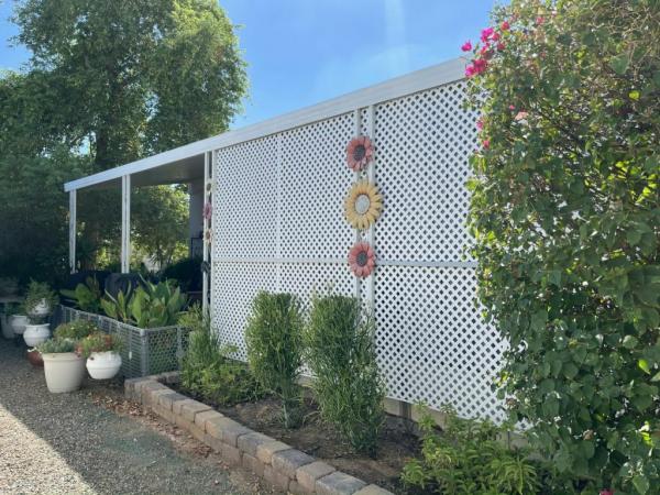 1972 UNITED MOBILE HOMES CORON Mobile Home