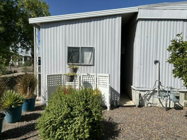 1972 UNITED MOBILE HOMES CORON Mobile Home
