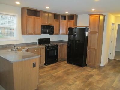 Photo 3 of 6 of home located at 5001 South Ave Lot 193 Toledo, OH 43615