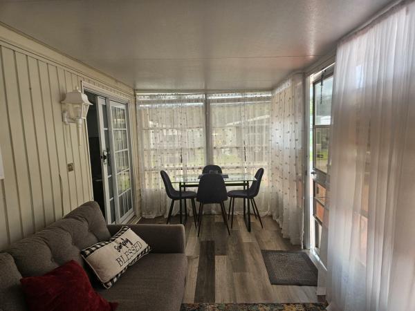 1987  Mobile Home For Sale