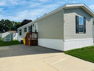 Photo 3 of 27 of home located at 29 South Hill Drive #29 Linden, MI 48451