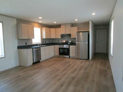 Photo 3 of 18 of home located at 23686 Hickory Lane Brownstown, MI 48174
