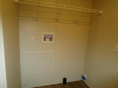 Photo 4 of 18 of home located at 23686 Hickory Lane Brownstown, MI 48174