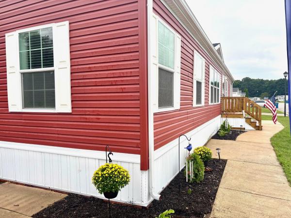 2025 Adventure 32 4643L  Home