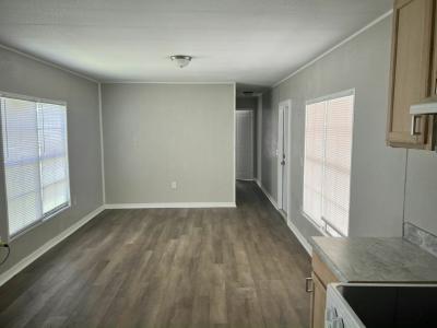 Photo 4 of 15 of home located at 70 Tower Manor Cir E Auburndale, FL 33823
