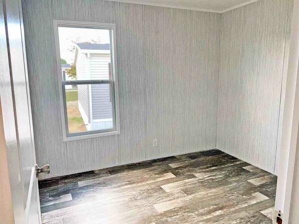 2025 Skyline Lake Manor   Home