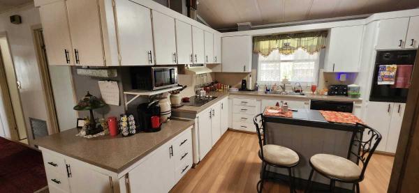 1981  Mobile Home For Sale