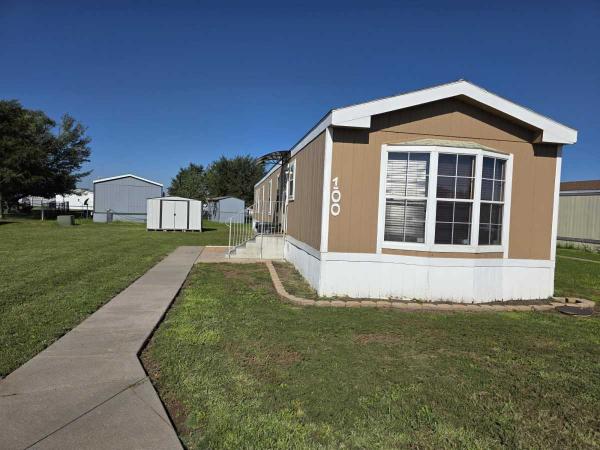 1996 WES Mobile Home For Sale