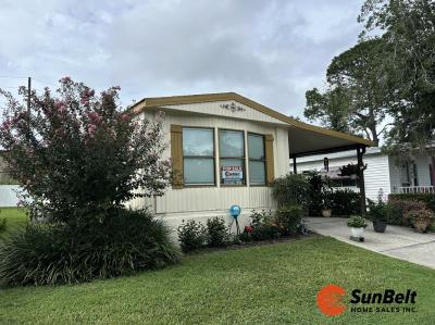 Photo 3 of 32 of home located at 2251 NE 19th Avenue Lot 30 Ocala, FL 34470