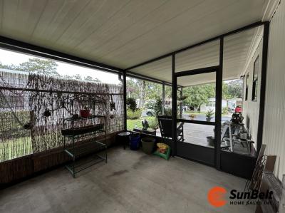 Photo 5 of 32 of home located at 2251 NE 19th Avenue Lot 30 Ocala, FL 34470