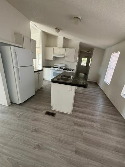 Photo 5 of 17 of home located at 303 East South Mountain Phoenix, AZ 85042